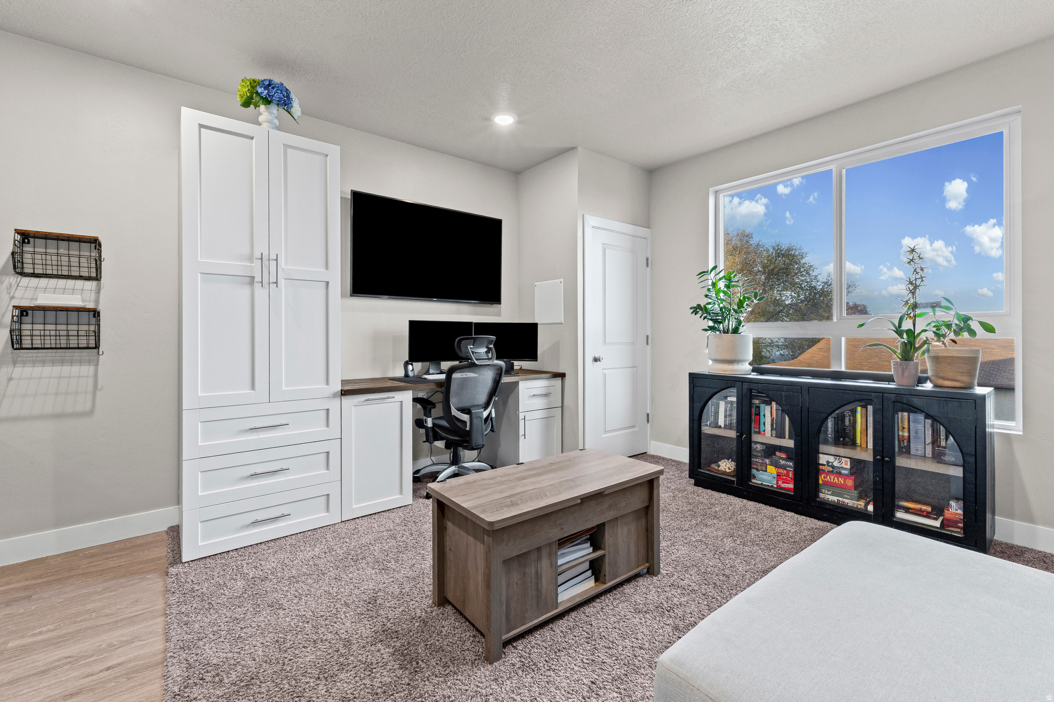 FALCON RIDGE - Residential