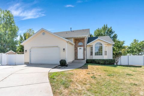 Photo of 35 W 1350 N, American Fork, UT 84003 (MLS # 2105235)