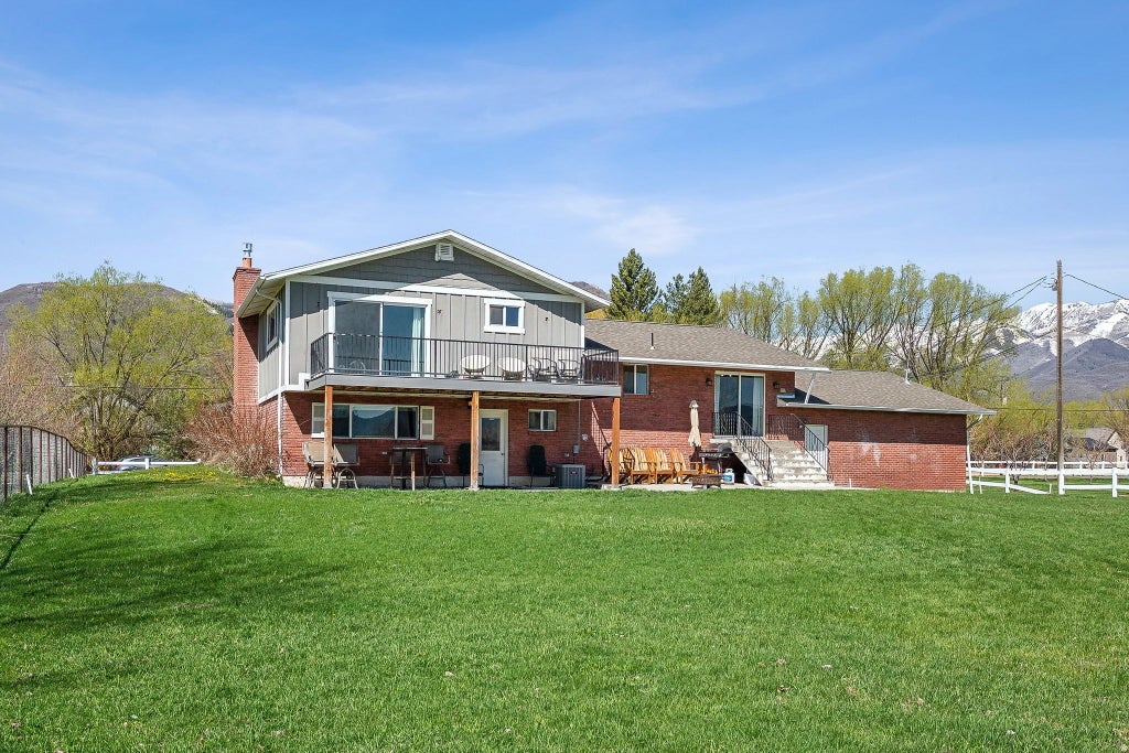 Photo of 550 PINE CANYON RD, Midway, UT 84049 (MLS # 2168569)