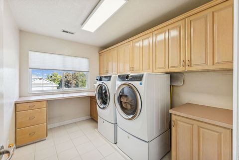 Tiny photo for 2382 SUMMERWOOD DR, Layton, UT 84040 (MLS # 2157166)