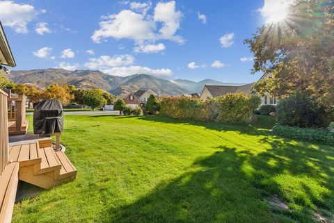Tiny photo for 2382 SUMMERWOOD DR, Layton, UT 84040 (MLS # 2157166)