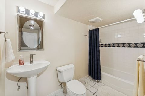Tiny photo for 2382 SUMMERWOOD DR, Layton, UT 84040 (MLS # 2157166)