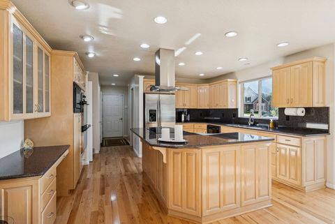 Tiny photo for 2382 SUMMERWOOD DR, Layton, UT 84040 (MLS # 2157166)