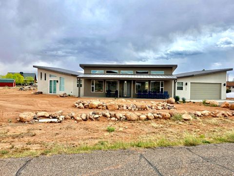 Homes For Sale - 240 N 250<br/> Torrey, UT 84775