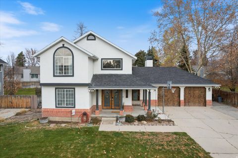 Photo of 2111 GLACIER VIEW DR, Sandy, UT 84092 (MLS # 2125485)