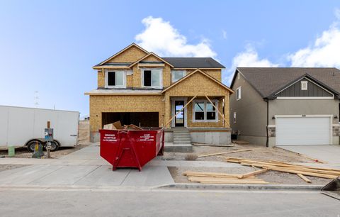 Photo of 883 N BANNER DR #615, Saratoga Springs, UT 84045 (MLS # 2137060)