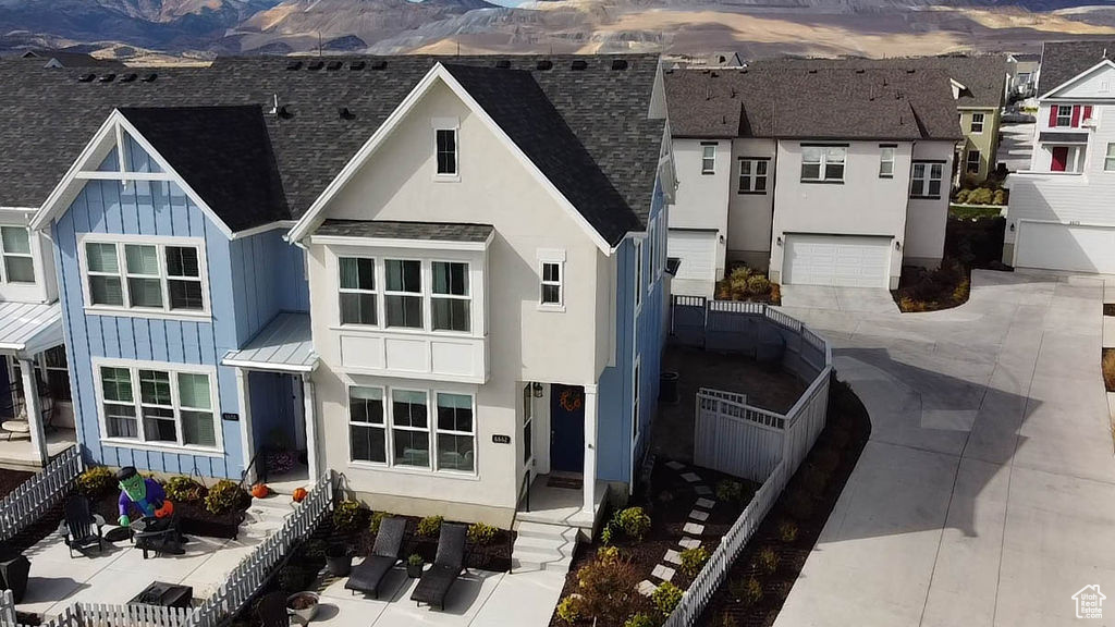 DAYBREAK - Residential