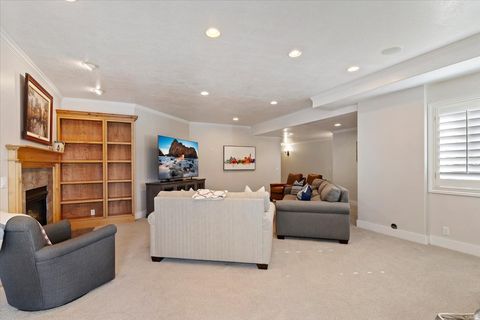 Tiny photo for 473 HAMPTON CT, Fruit Heights, UT 84037 (MLS # 2142082)