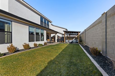 Tiny photo for 1883 S OLD STONE CV, Washington, UT 84780 (MLS # 2134723)