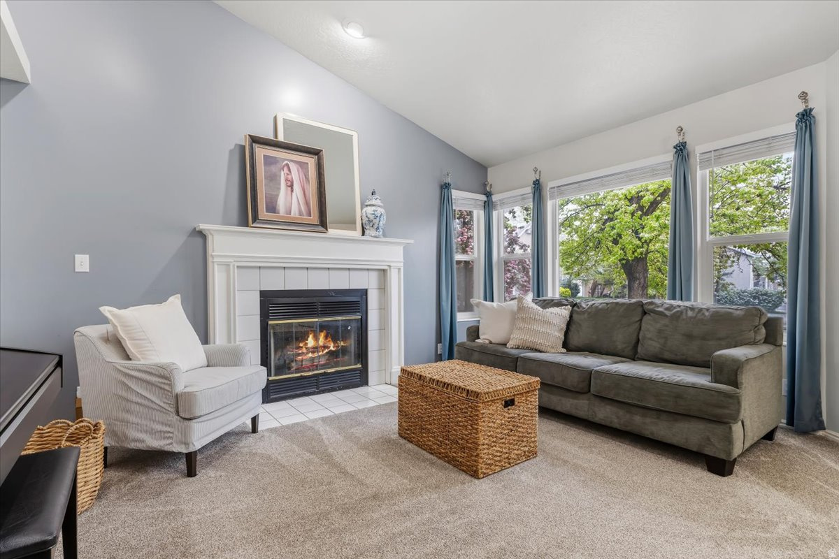 HIGH POINT - Residential