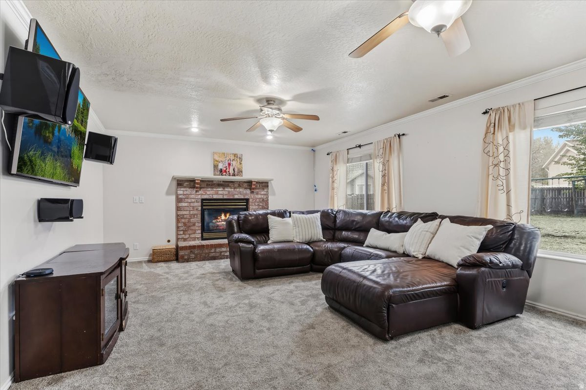 HIGH POINT - Residential