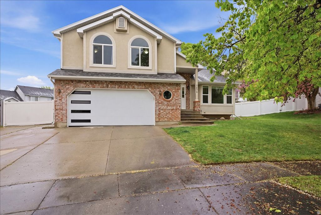 Photo of 7975 S SHOWCASE LN, Sandy, UT 84094 (MLS # 2148023)