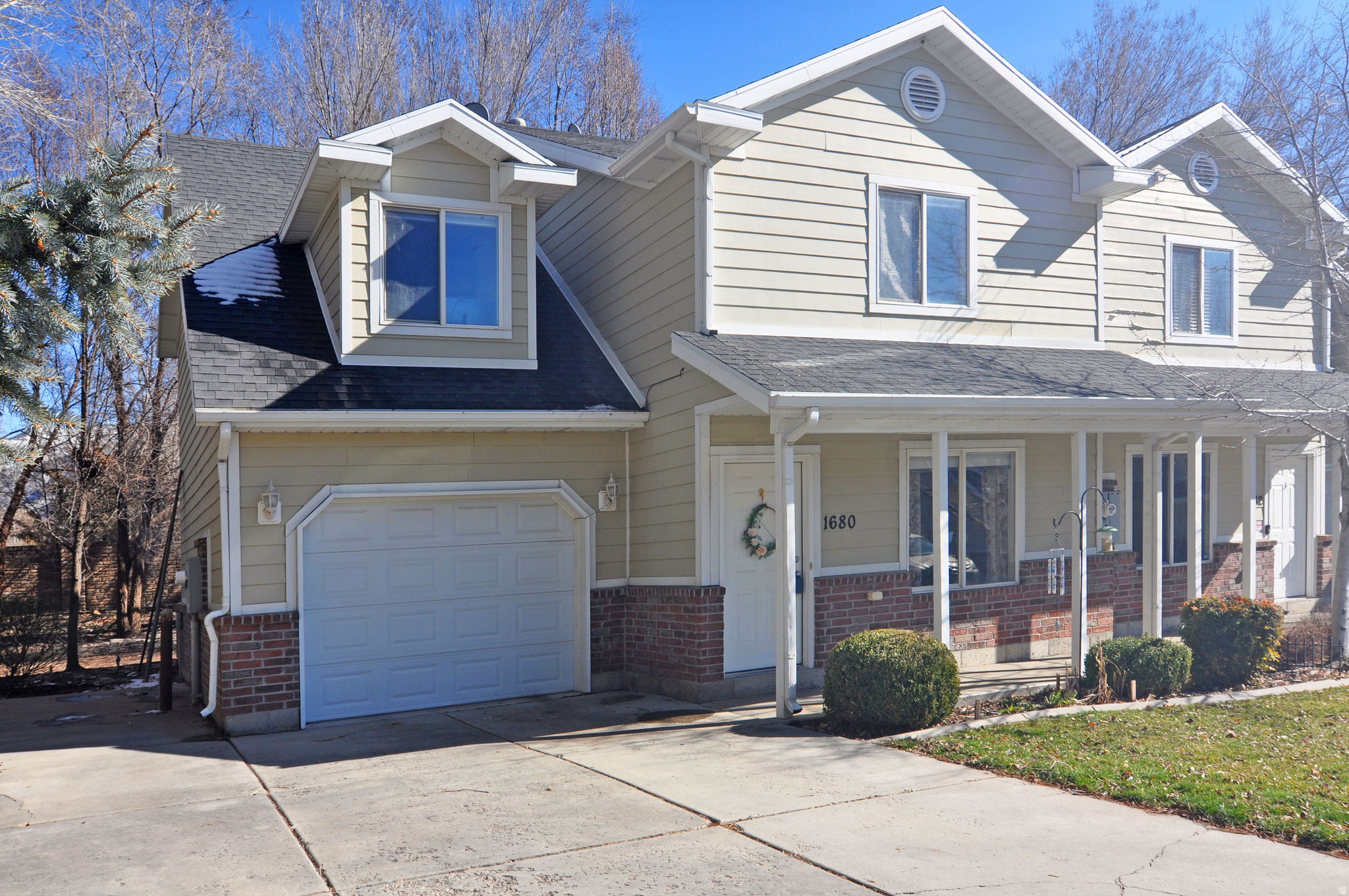 CANYON WOODS - Residential