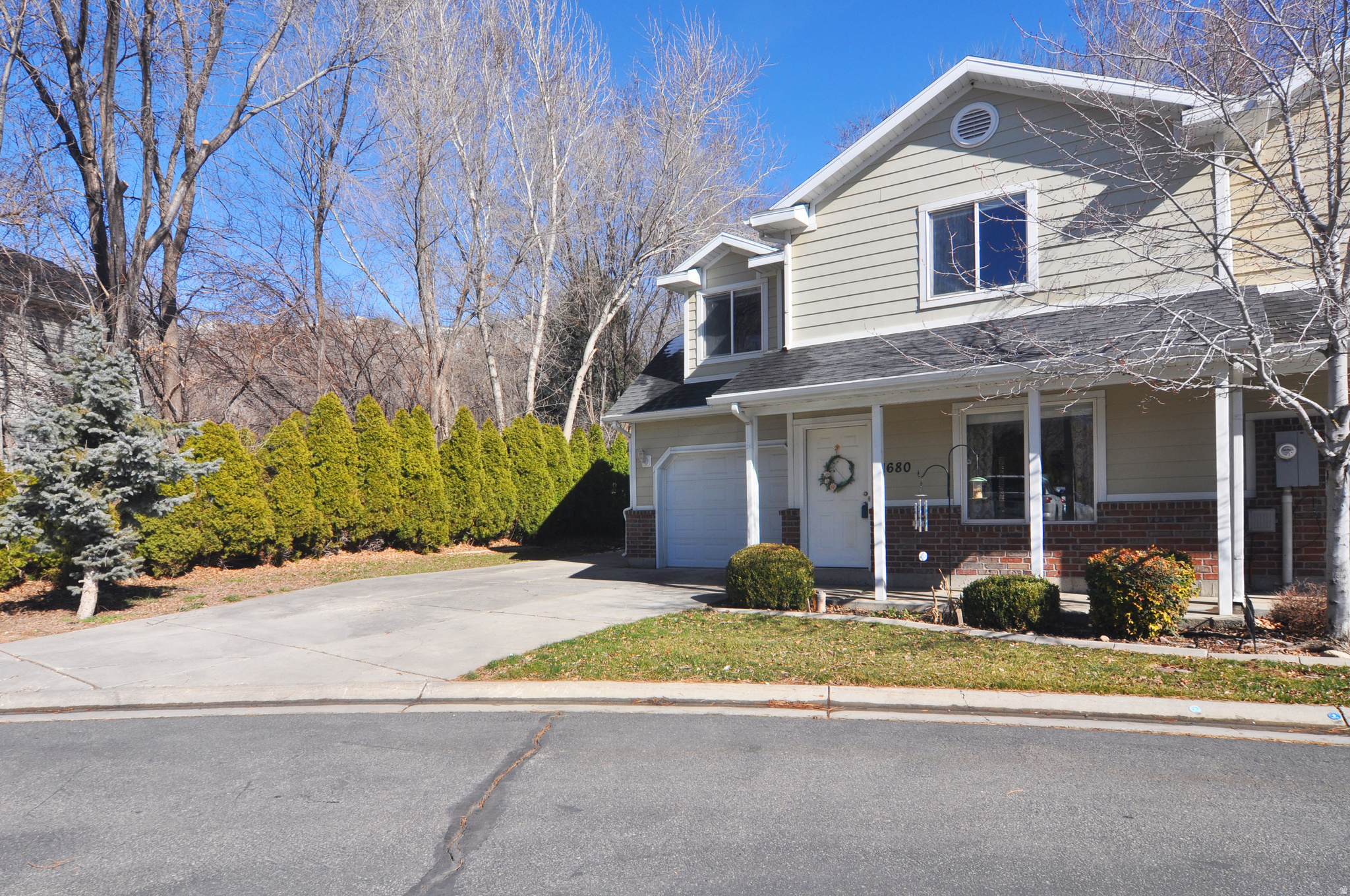 CANYON WOODS - Residential