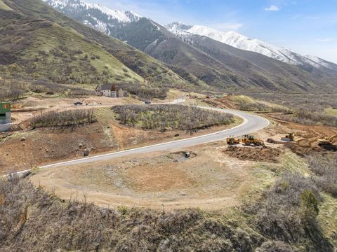 Tiny photo for 371 S CALVIN ST #17, Mapleton, UT 84664 (MLS # 2155734)