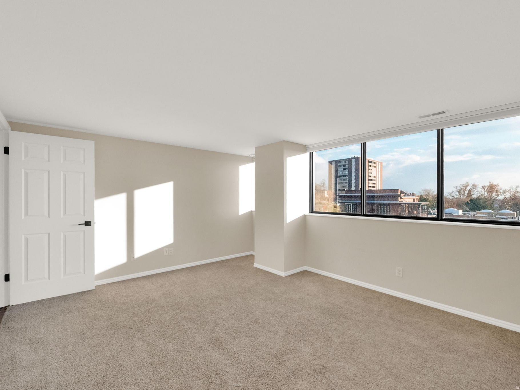 WILSHIRE CONDM - Residential