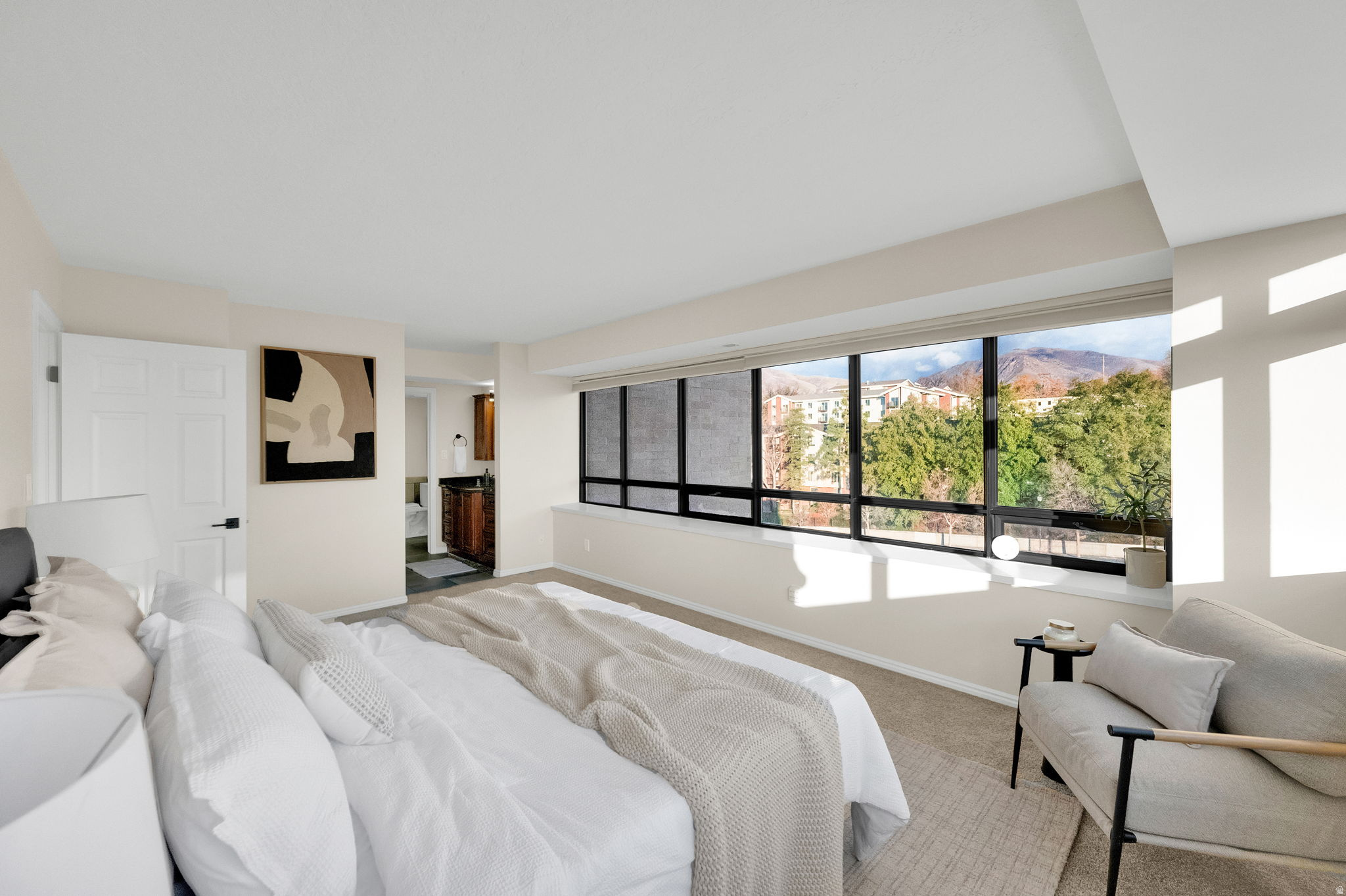 WILSHIRE CONDM - Residential