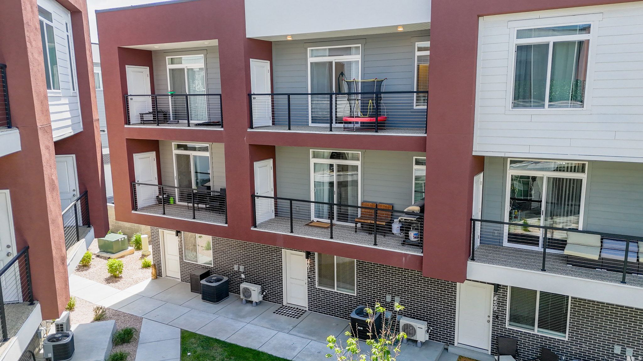 THE UNION TOWNHOMES - Residential