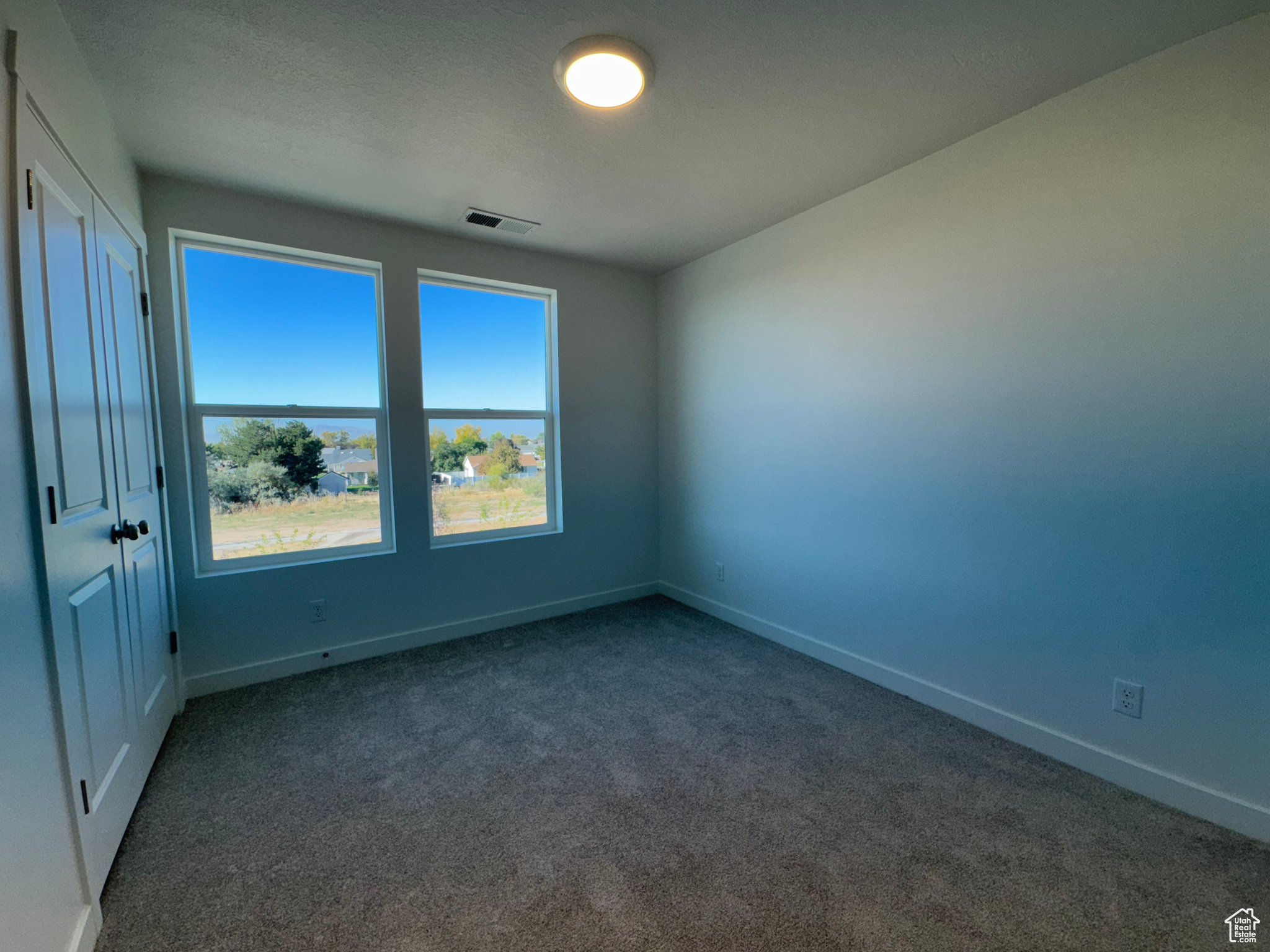TRAILSIDE - Residential