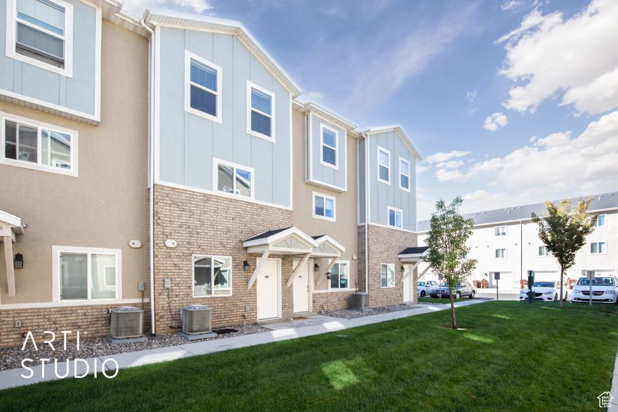 Welcome to this charming three-bedroom townhome.Nestled in a friendly neighborhood, this delightful property is perfect for families, students, and professionals alike. Step inside to find a spacious and inviting open floor plan, designed to offer both comfort and functionality. The bright and airy living area flows seamlessly into a stylish kitchen, complete with contemporary appliances and ample counter space, making it a breeze to prepare your favorite meals. With three generously sized bedrooms, each filled with natural light, you'll find your perfect retreat to unwind after a long day. But the real magic lies beyond your front door! Immerse yourself in this active community, where fun and leisure are just around the corner. Dive into the sparkling pool on hot summer days or break a sweat in the fully-equipped gym. With an abundance of parks nearby, perfect for picnics, playdates, or simply enjoying nature, you'll have endless opportunities for outdoor activities and relaxation.