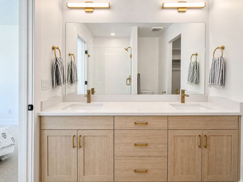Tiny photo for 864 E BROOKSHADE LN S #105, Murray, UT 84107 (MLS # 2145048)