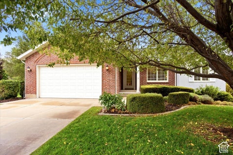 Photo of 555 E 2400 N, North Ogden, UT 84414 (MLS # 2186376)