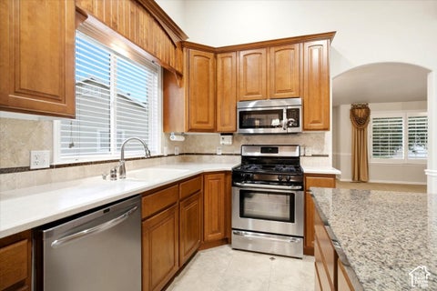 Tiny photo for 555 E 2400 N, North Ogden, UT 84414 (MLS # 2186376)