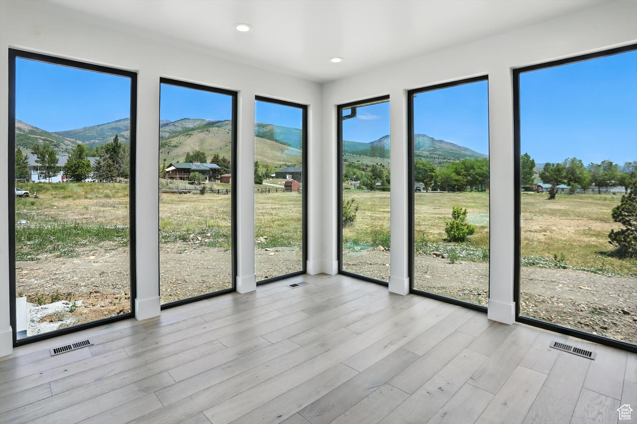 NORTH FORK MEADOWS - Residential