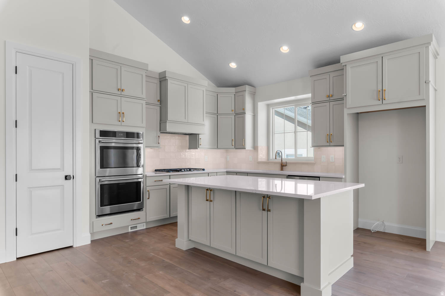 BIG WILLOW CREEK 315 - Residential