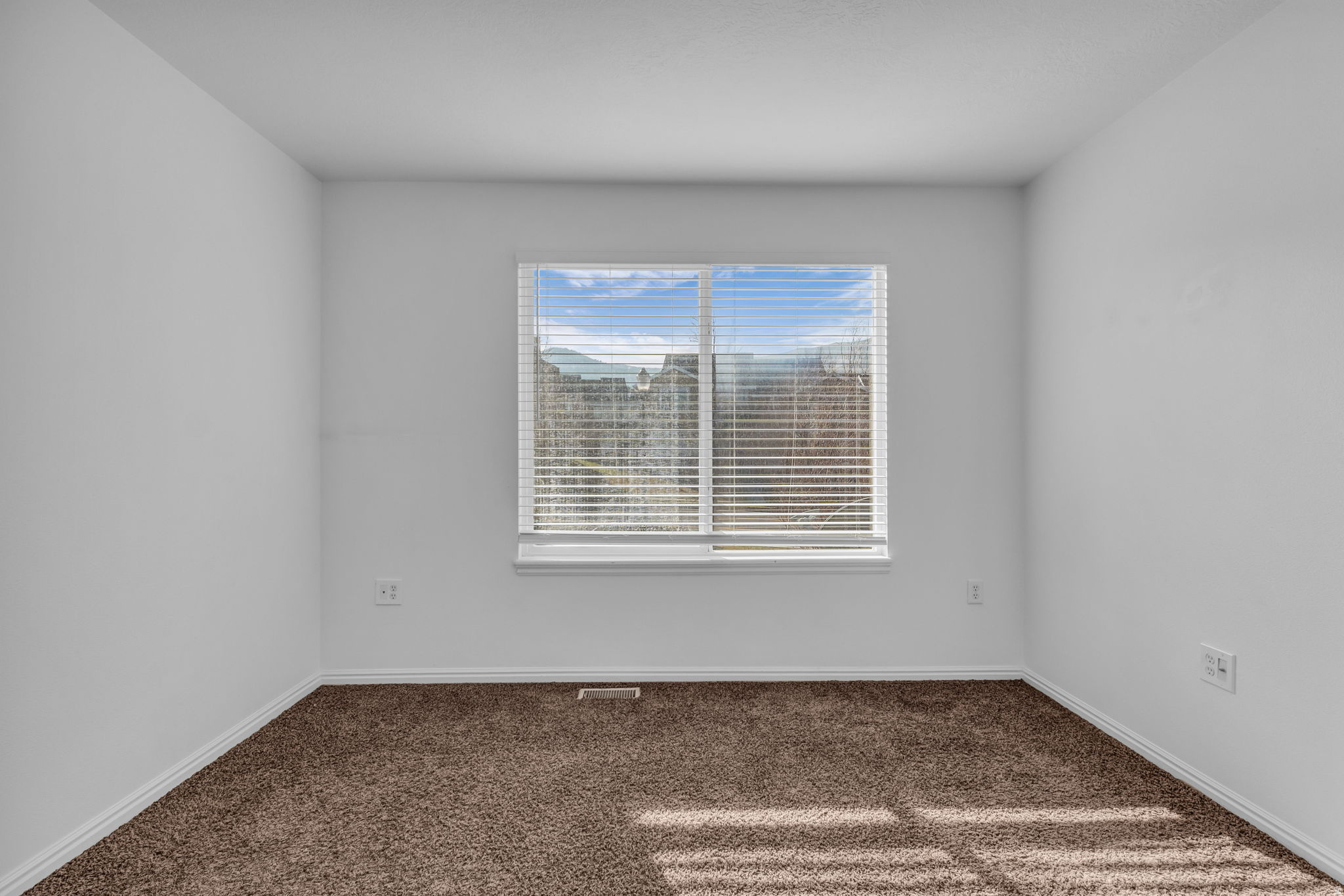 BOULDERS AT ROSECRES - Residential