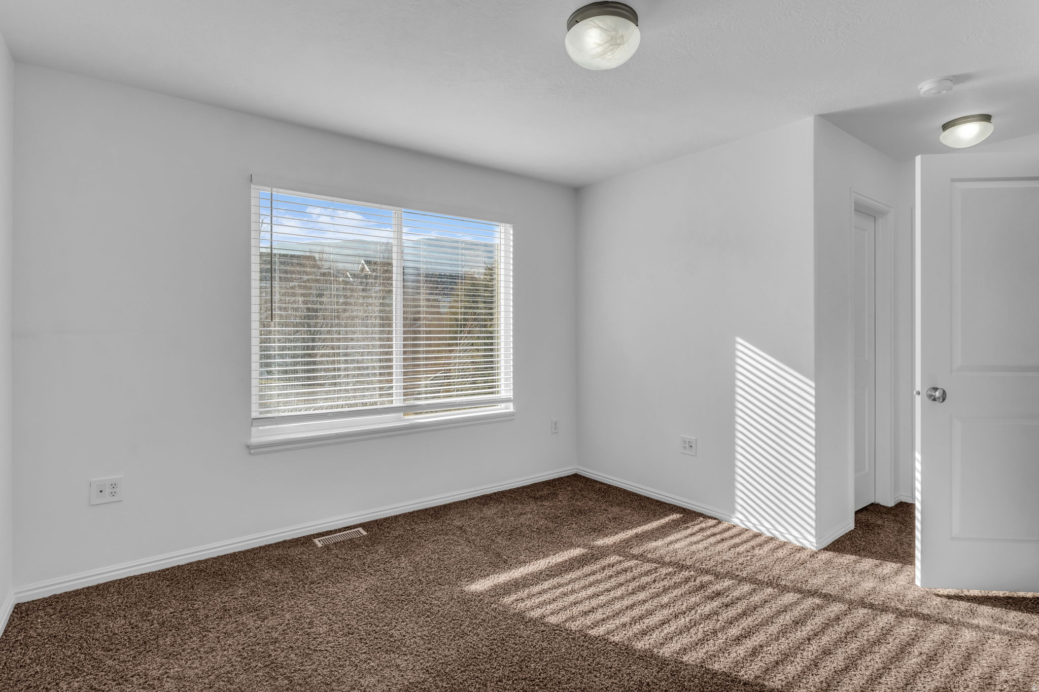 BOULDERS AT ROSECRES - Residential