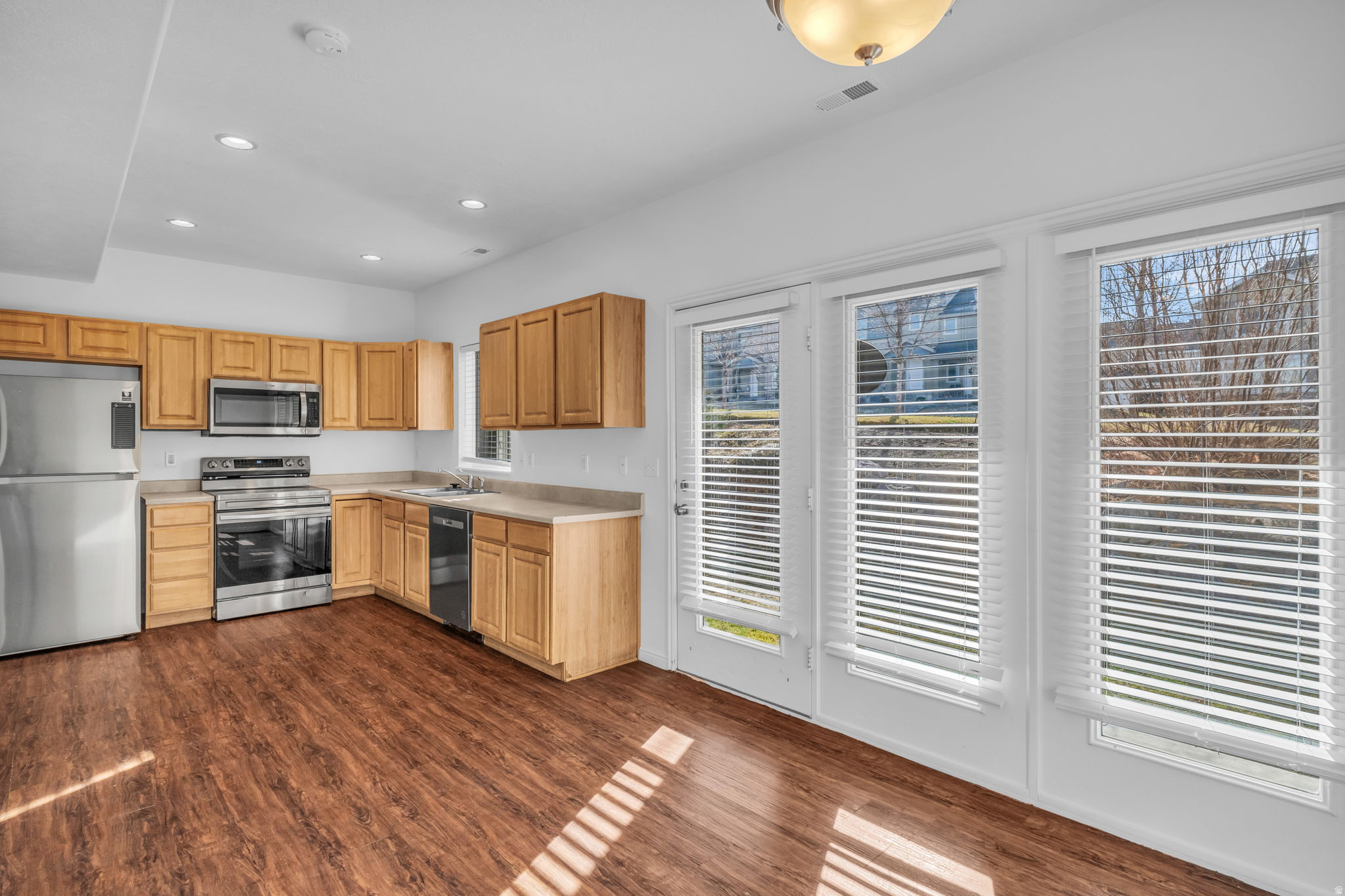 BOULDERS AT ROSECRES - Residential