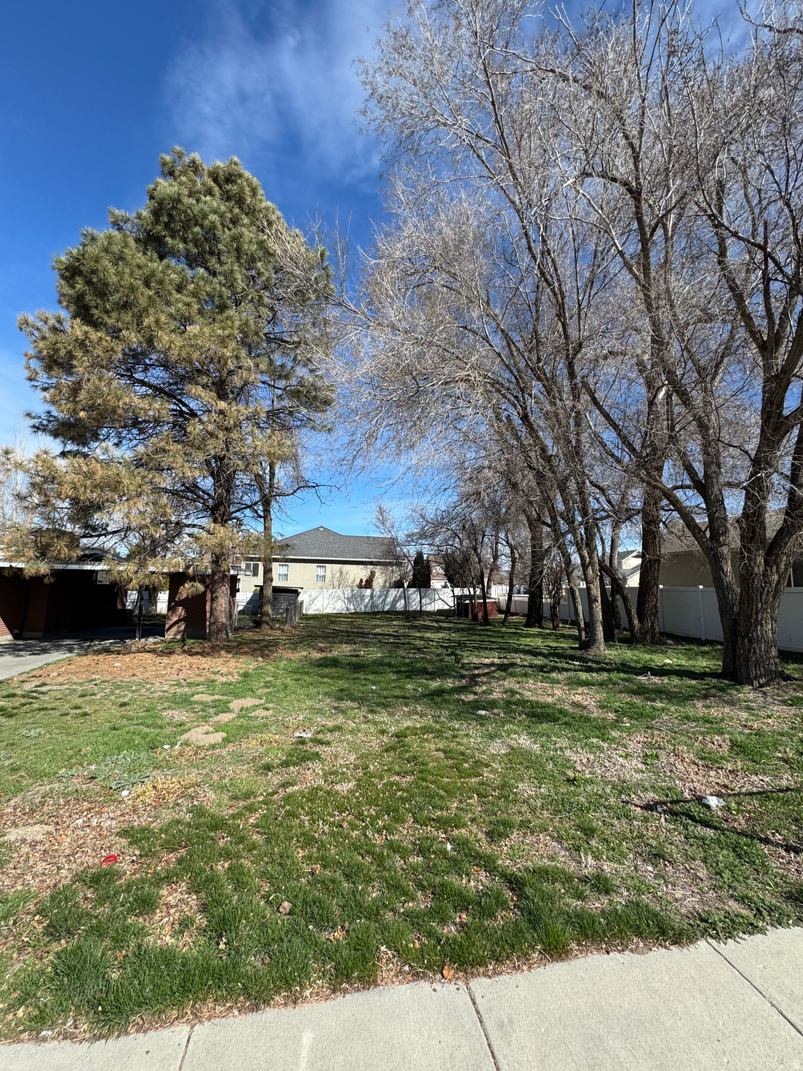 TATE WOODS SUBDIVISION - Land