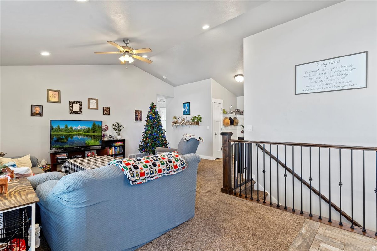 CHADAZ ESTATES - Residential