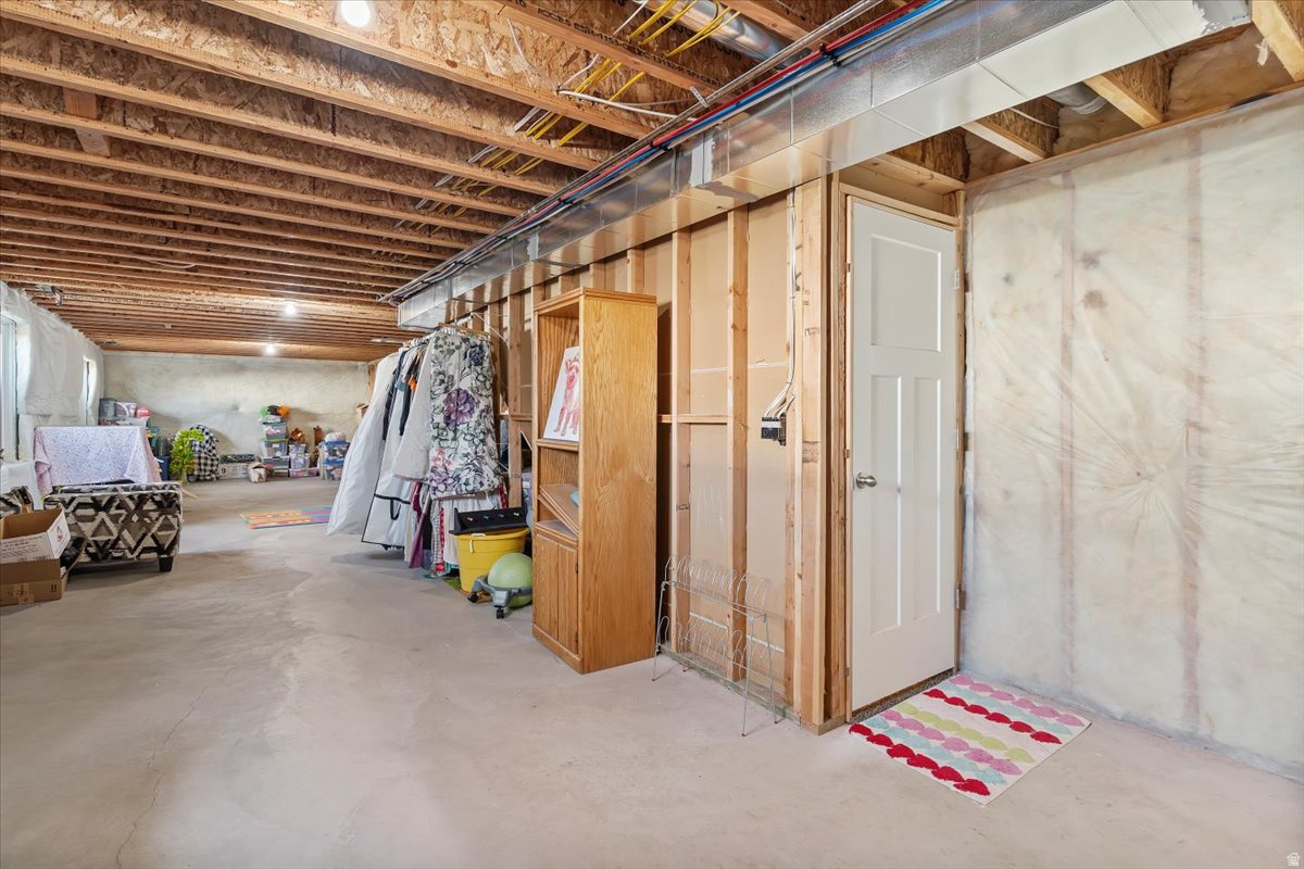 CHADAZ ESTATES - Residential