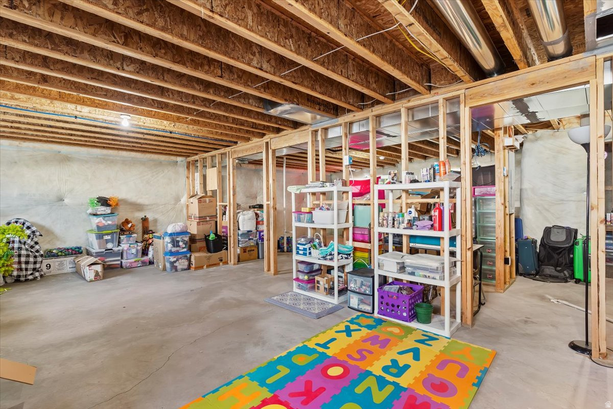 CHADAZ ESTATES - Residential