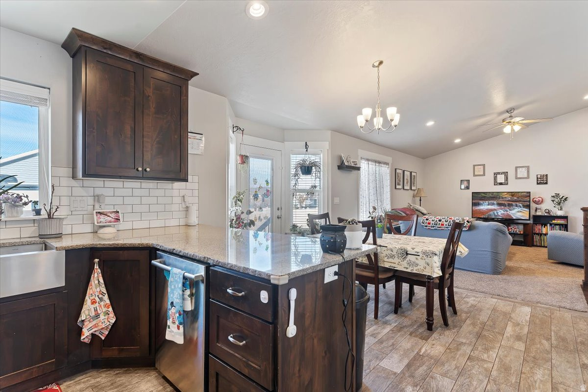 CHADAZ ESTATES - Residential