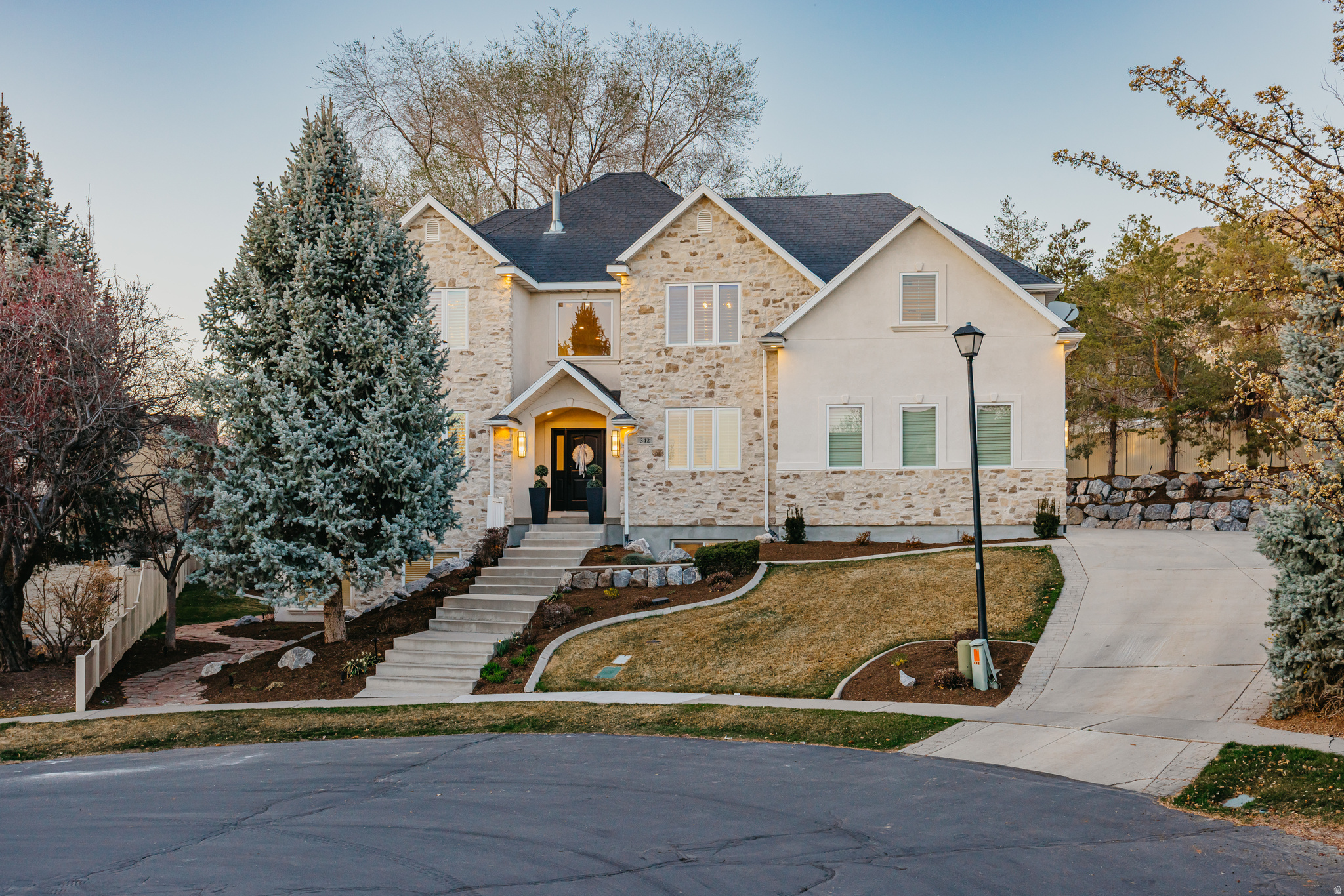 CREEKSIDE AT ASPEN GROVE - Residential