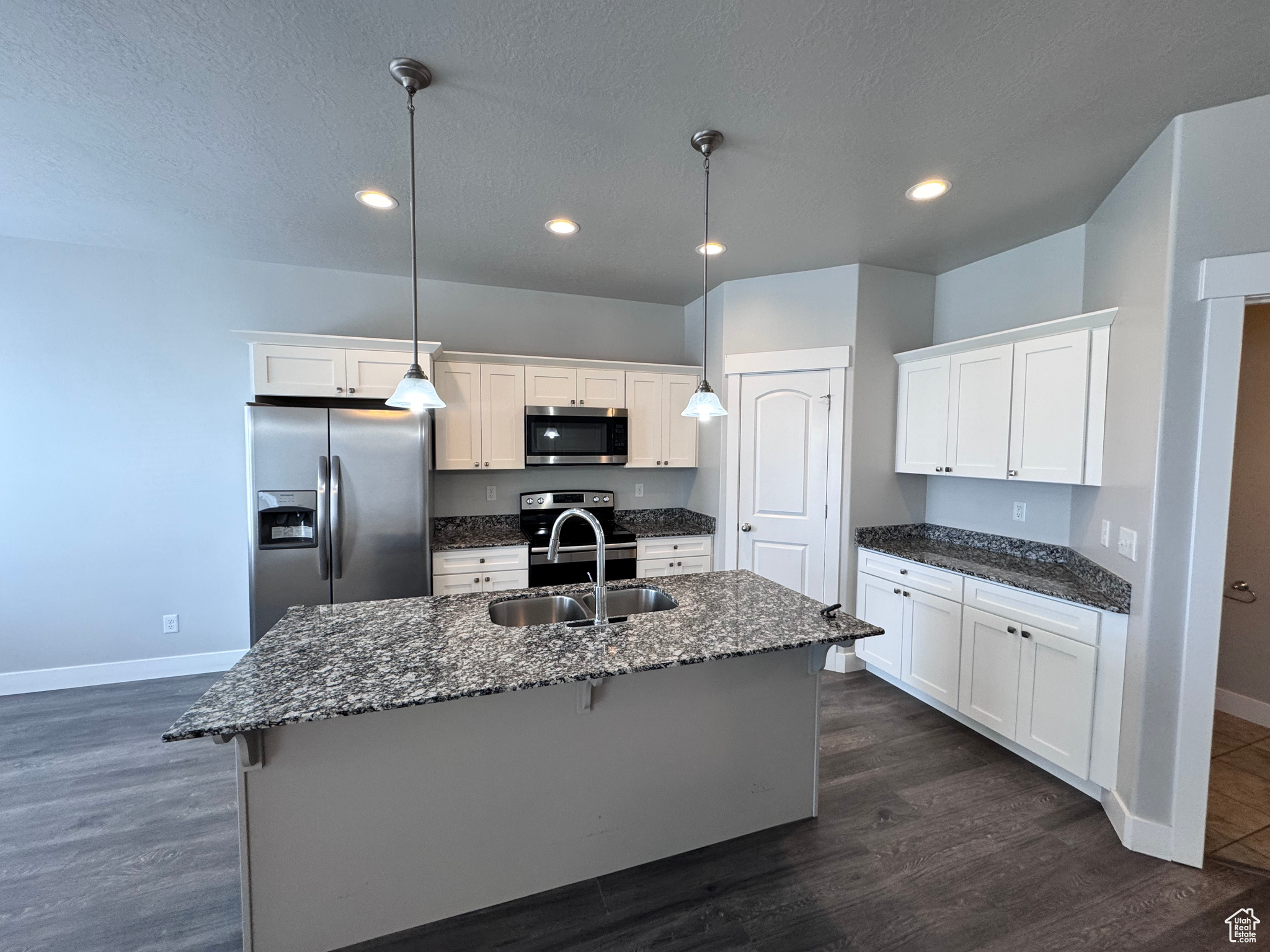 SHADOW RUN - Residential Lease