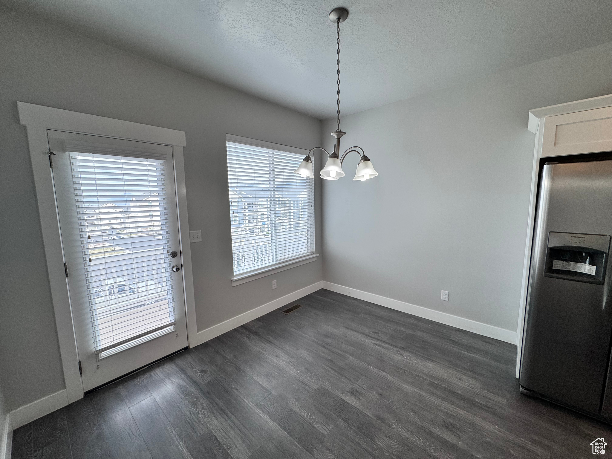 SHADOW RUN - Residential Lease