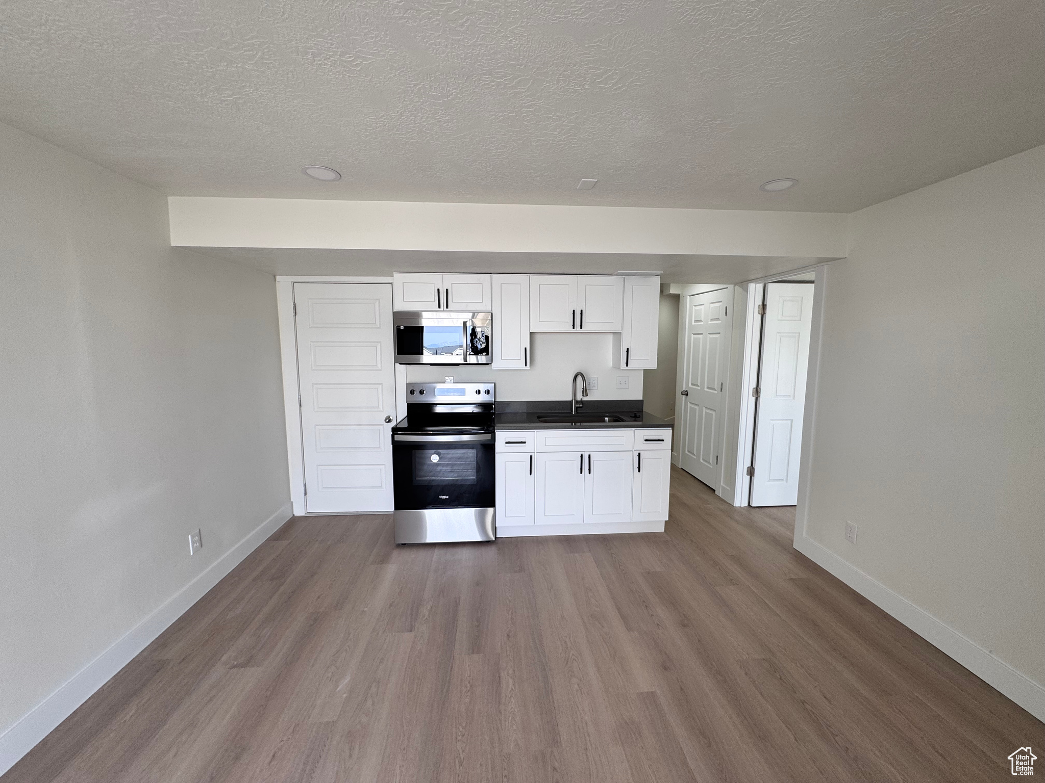 SHADOW RUN - Residential Lease