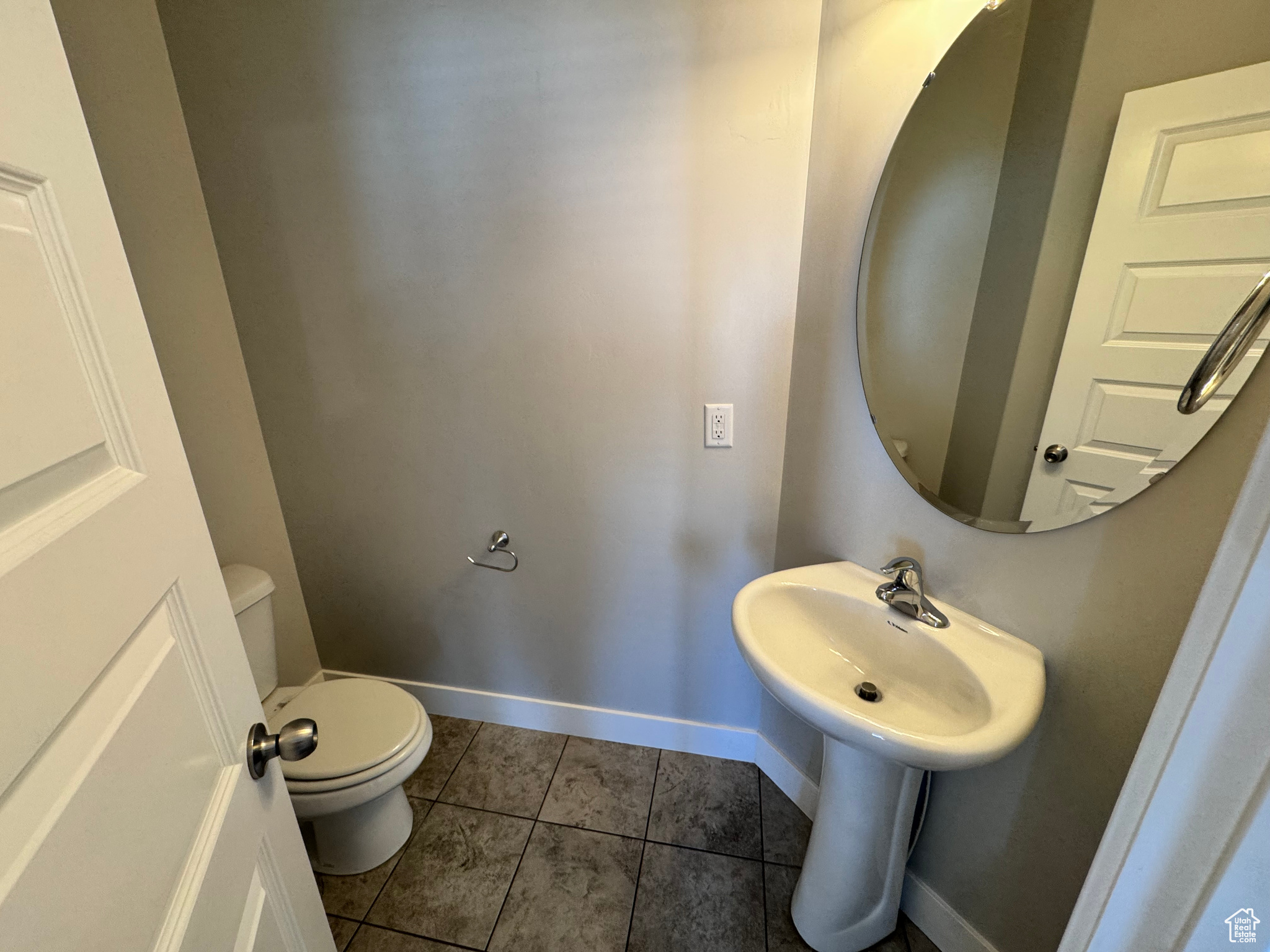 SHADOW RUN - Residential Lease