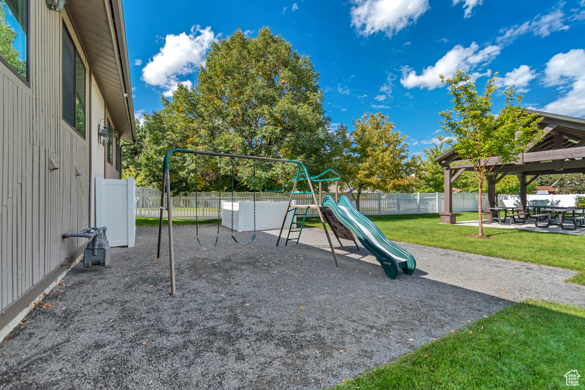 MEADOWS - Residential