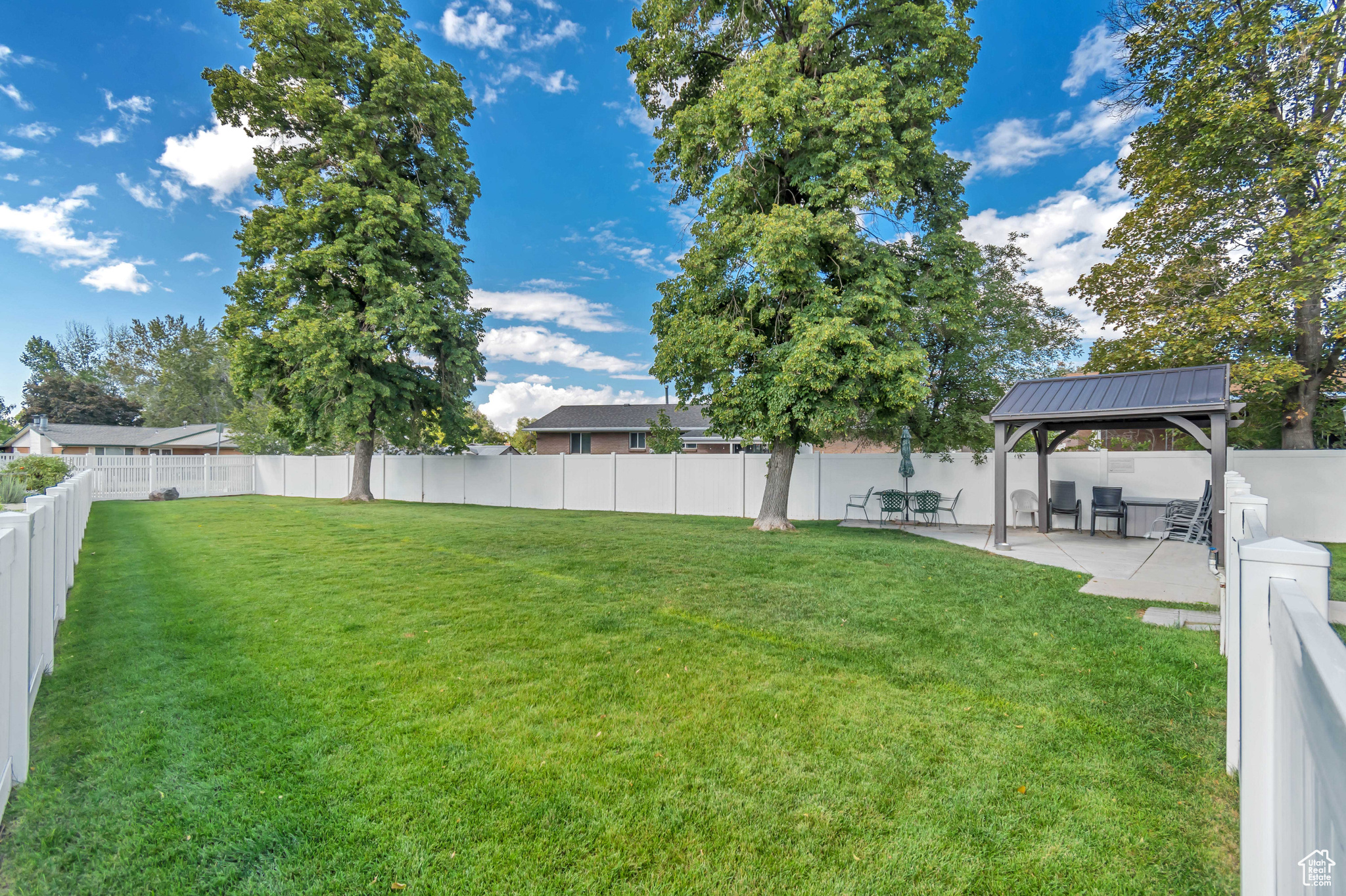 MEADOWS - Residential