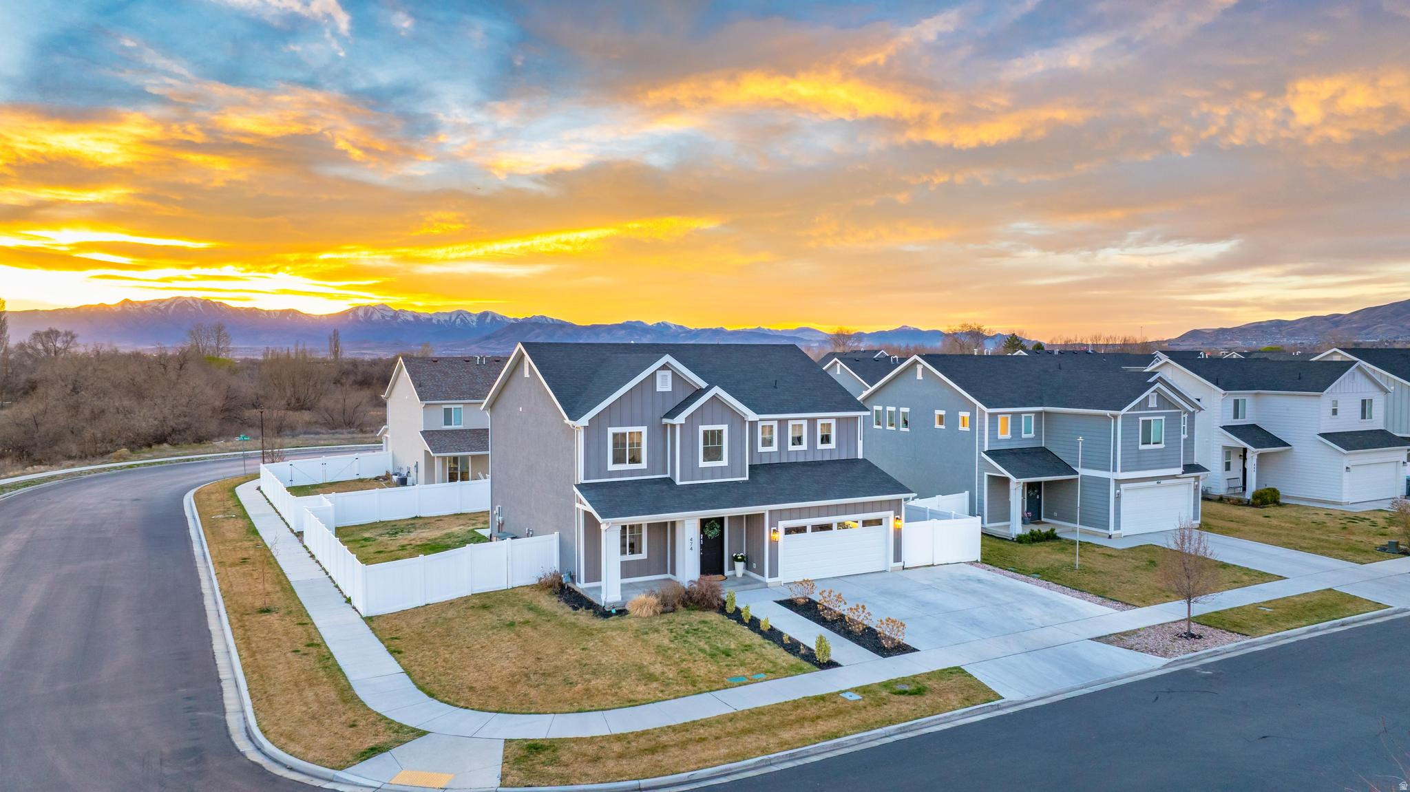 STONECREEK - Residential