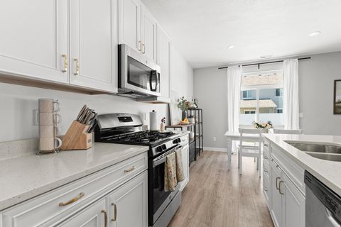 Tiny photo for 474 S 340 W, American Fork, UT 84003 (MLS # 2144250)