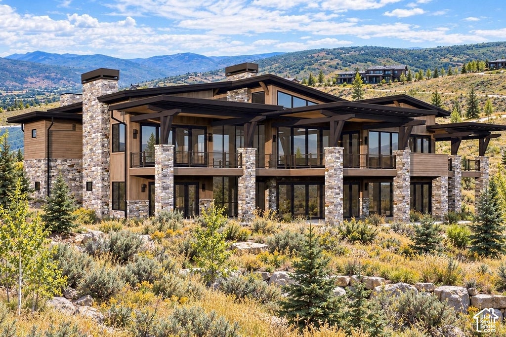 Photo of 6697 N TWILIGHT STAR CIR, Kamas, UT 84036 (MLS # 2192034)