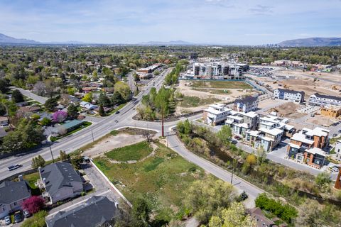 Tiny photo for 1990 E ARBOR LN, Holladay, UT 84117 (MLS # 2150513)