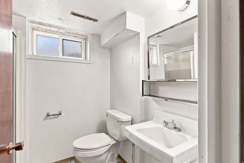 Tiny photo for 1019 E 800 N, Bountiful, UT 84010 (MLS # 2174080)
