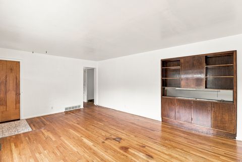 Tiny photo for 1019 E 800 N, Bountiful, UT 84010 (MLS # 2174080)